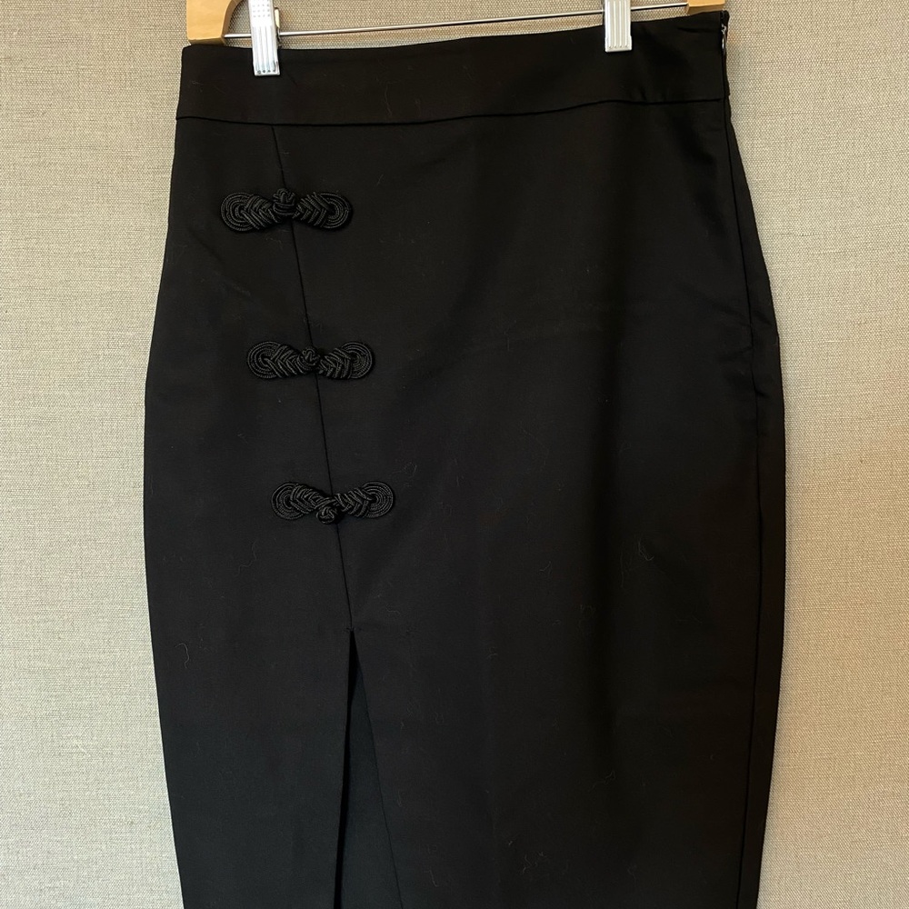 Zara Basic Black Skirt with Embroidered Details and Slit
